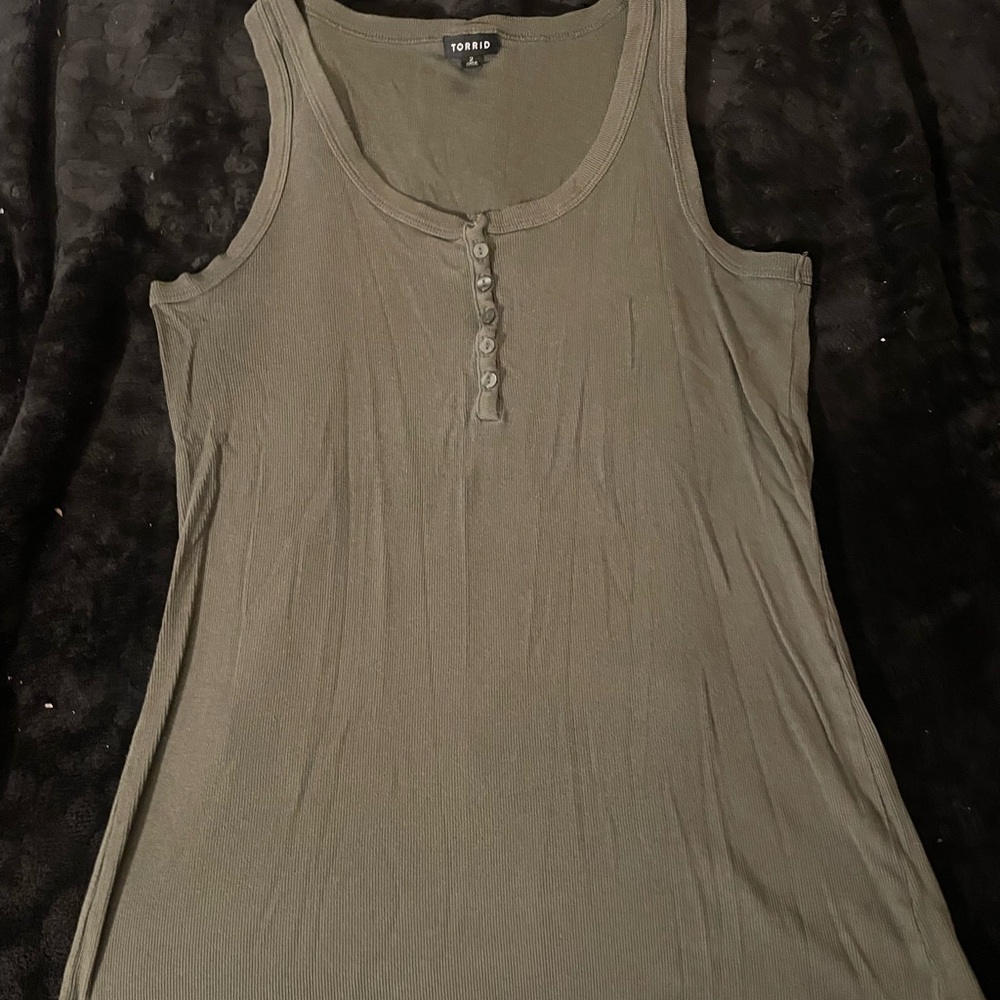 ☘️☘️Torrid Olive Button-Front Tank Top
